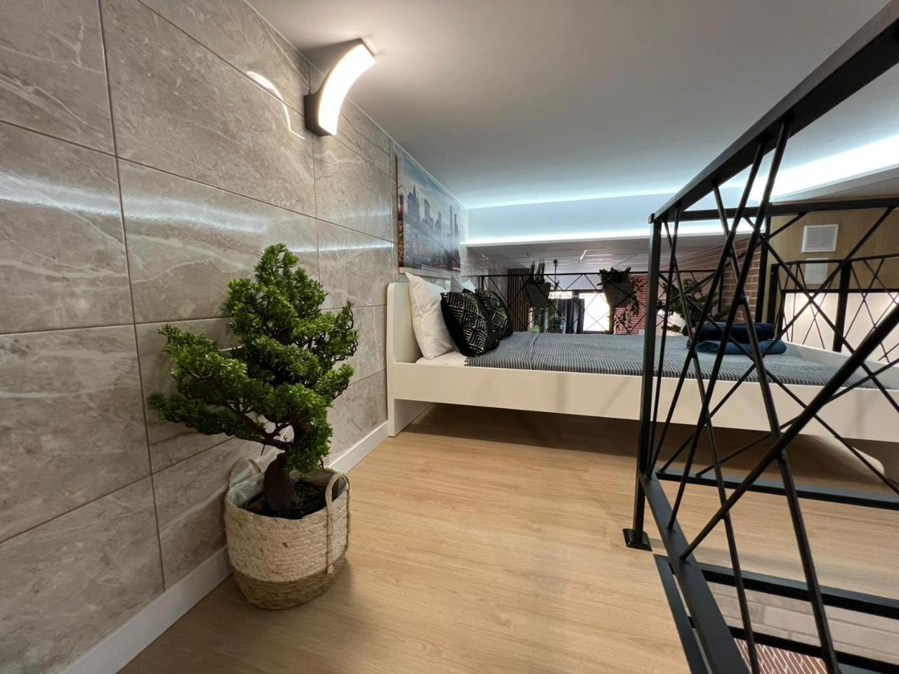 Aparthotel Carcaixent 24 Valenza Esterno foto