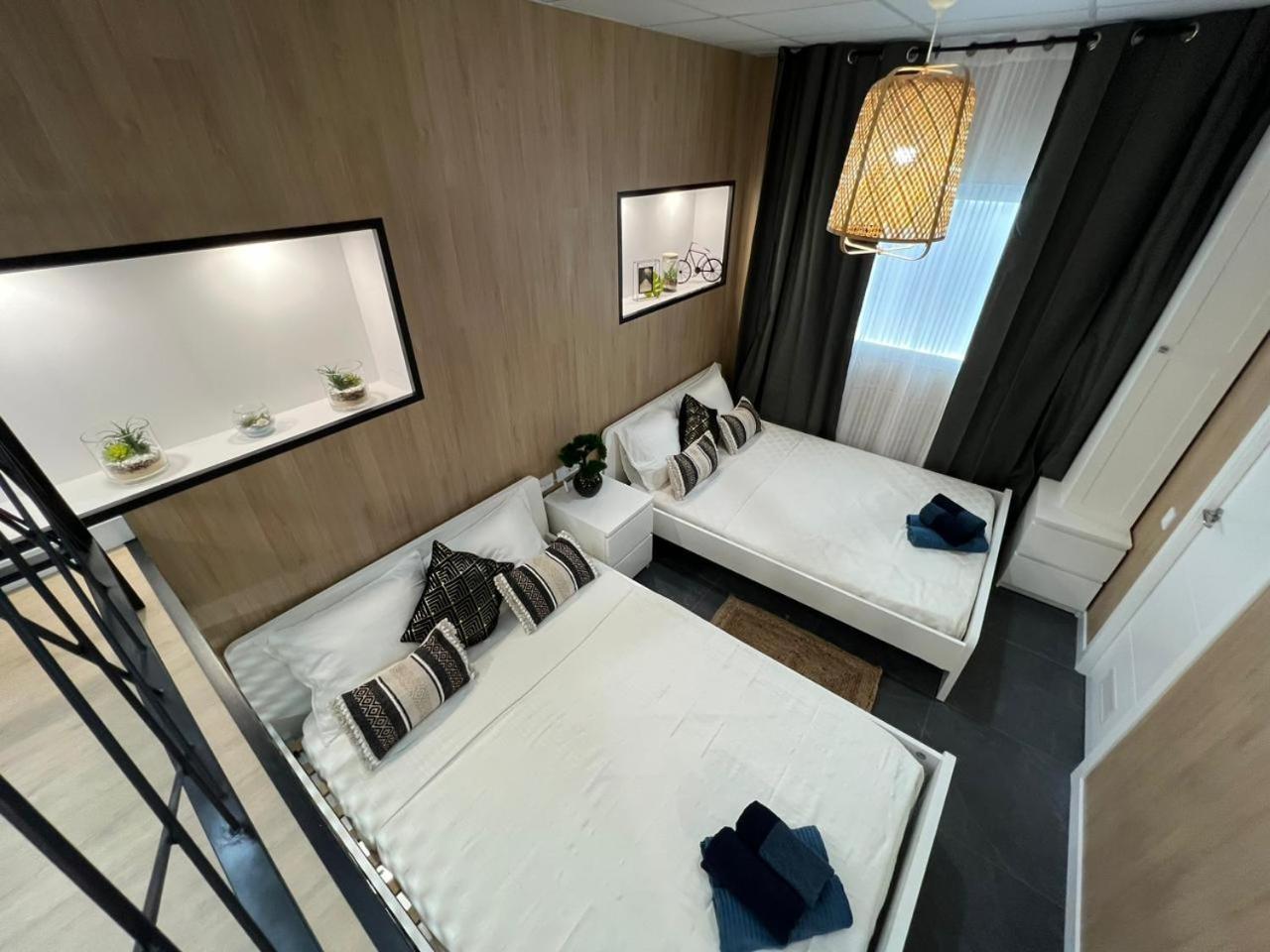 Aparthotel Carcaixent 24 Valenza Esterno foto