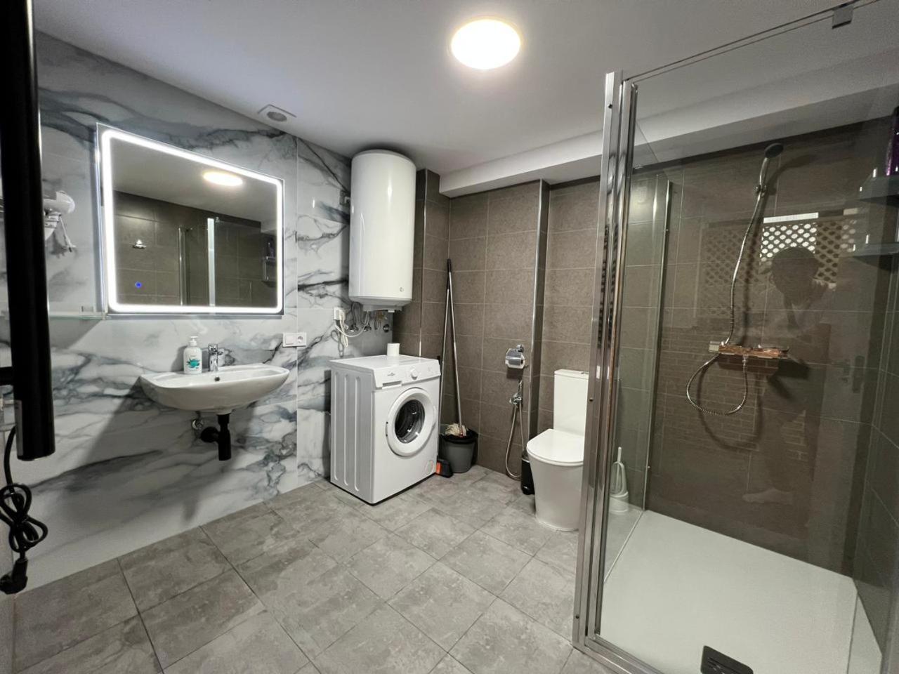 Aparthotel Carcaixent 24 Valenza Esterno foto