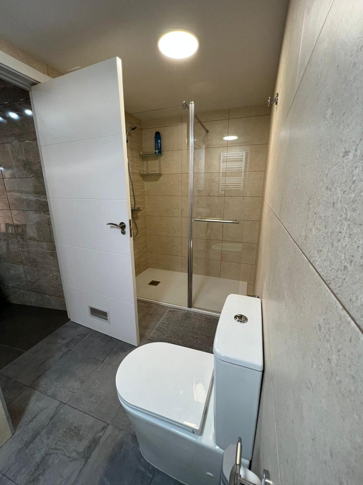 Aparthotel Carcaixent 24 Valenza Esterno foto